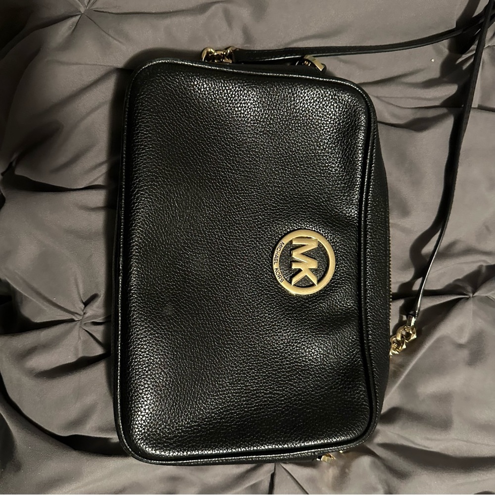 Cross body purse